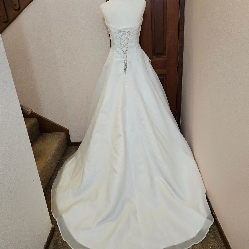 Maggie Sottero Couture wedding dress, white, size 10 - Picture 5 of 9
